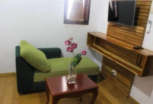 Puri Minggiran Guesthouse Yogya Jogyakarta Zewnętrze zdjęcie